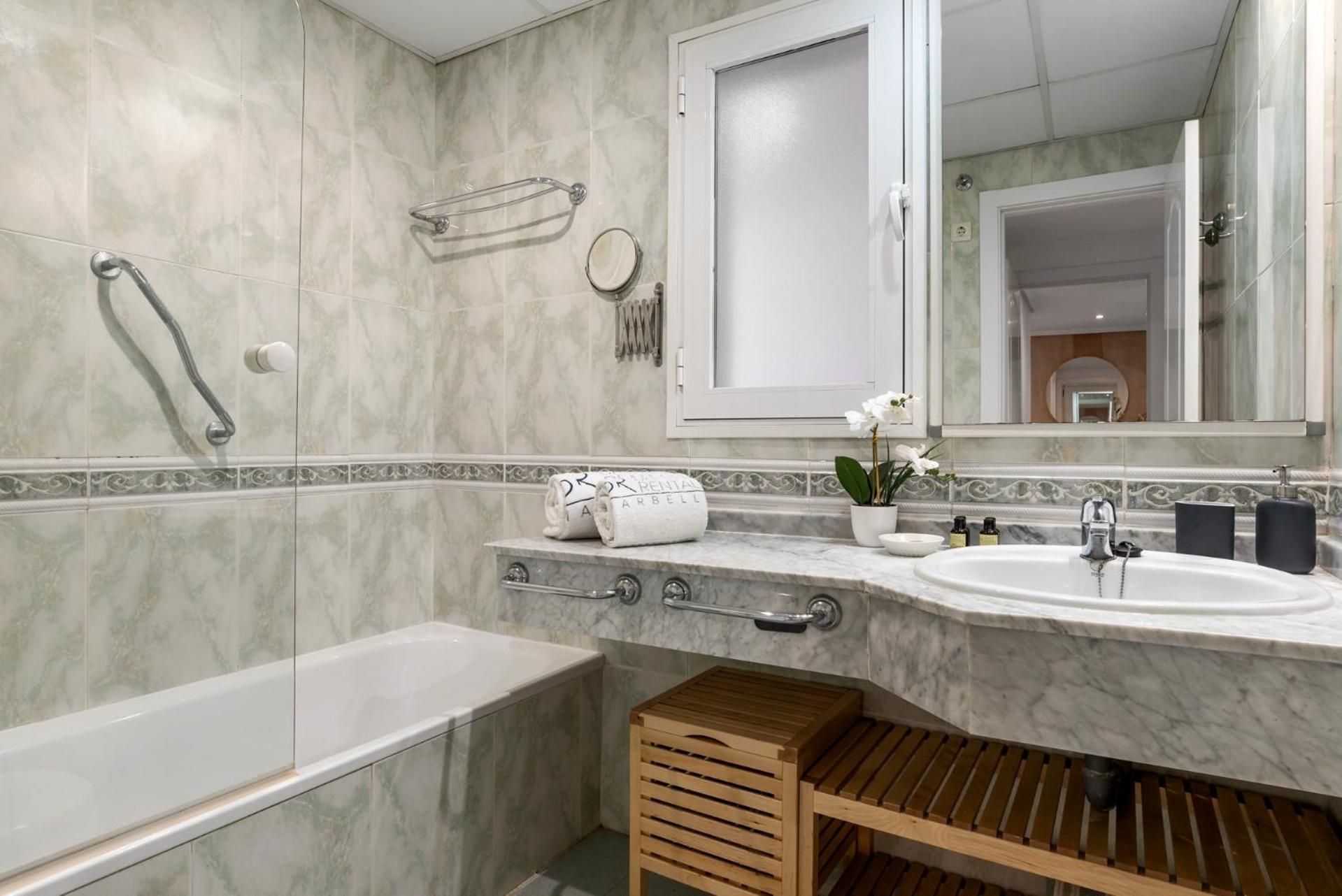 Charming And Spacious Apartment In Medina Garden - Puerto Banus Марбеля Екстериор снимка